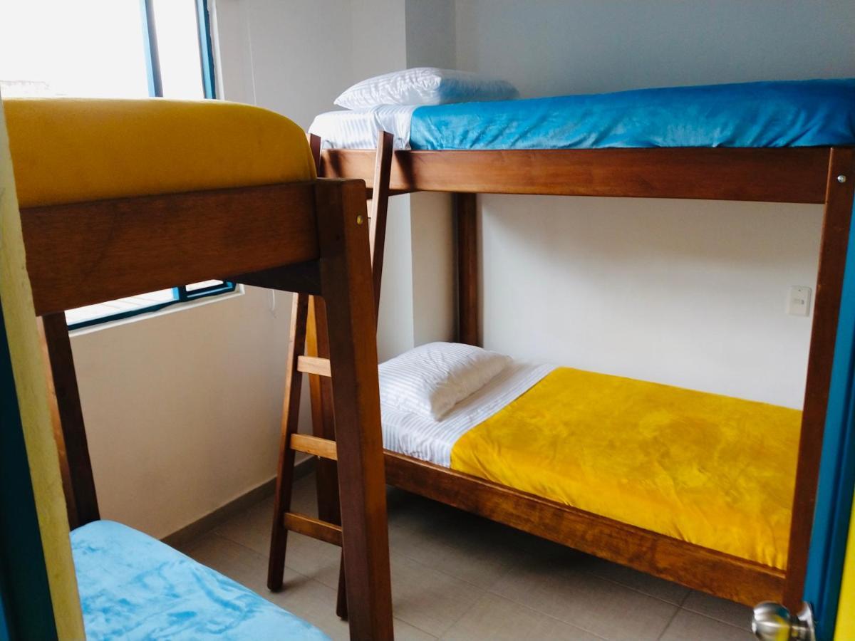 Hostal Casa Lantana La Candelaria Богота Экстерьер фото
